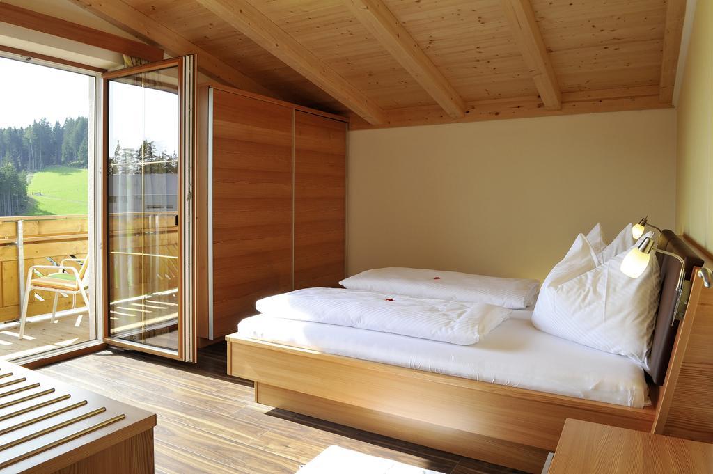 Familienhotel Moos-Alm Lienz Oda fotoğraf