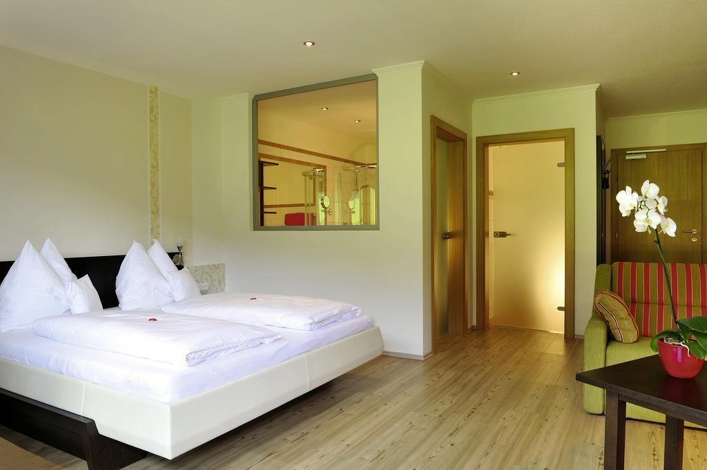 Familienhotel Moos-Alm Lienz Oda fotoğraf
