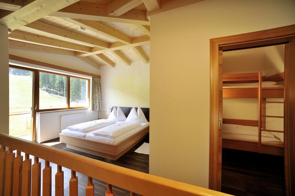 Familienhotel Moos-Alm Lienz Oda fotoğraf